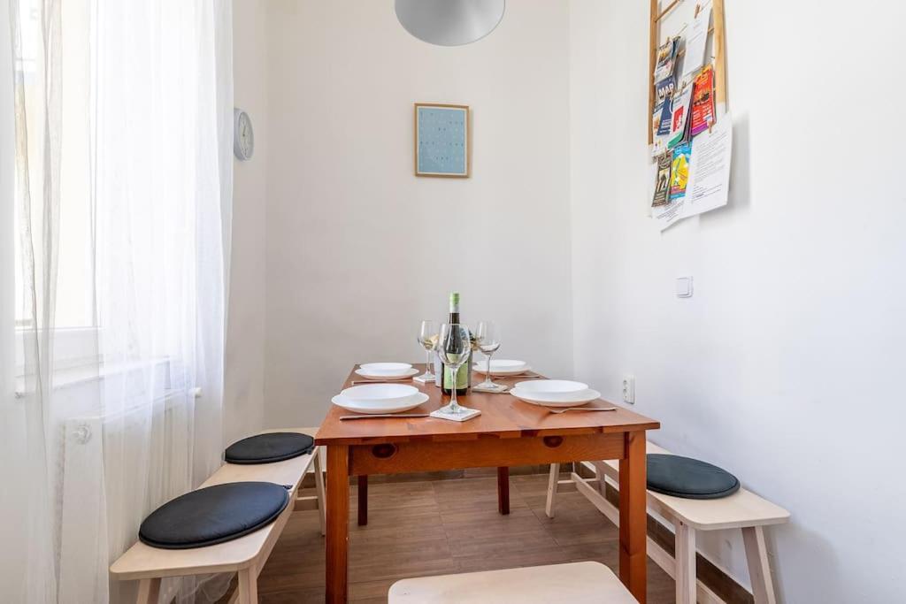 Apartment Peace Oasis In The Pulsing